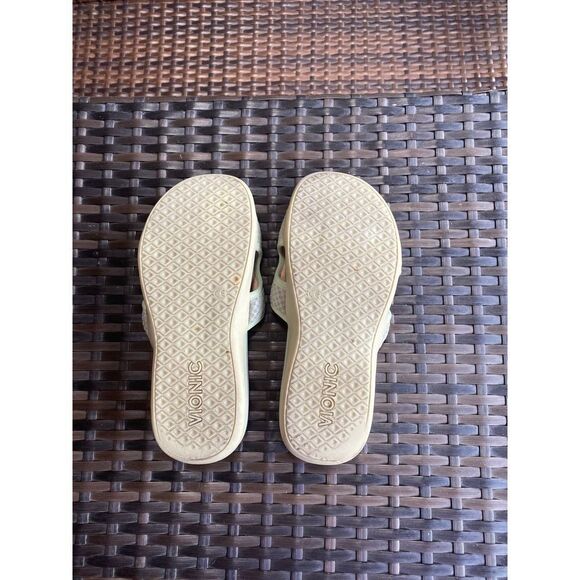 Vionic’s slippers women’s size 7 - Picture 6 of 7